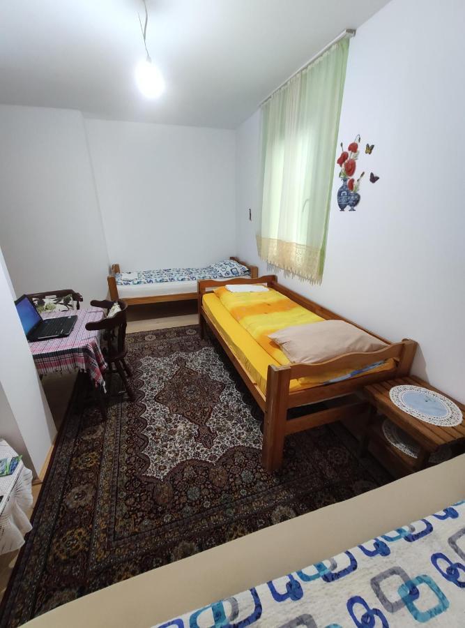 普卢日内 Privatni Smjestaj "Mratinje"旅馆 外观 照片